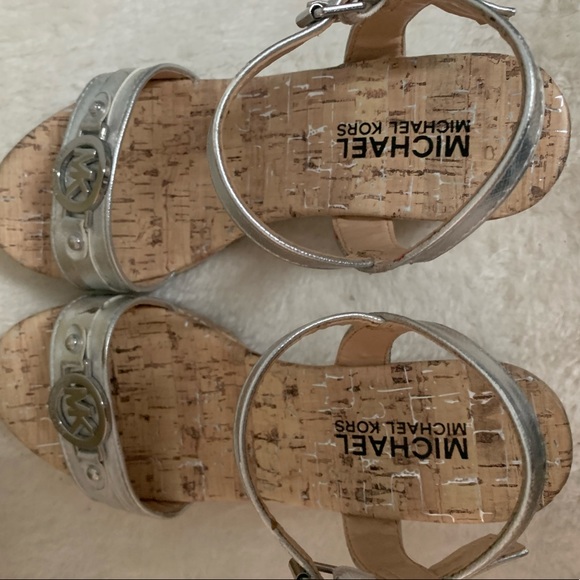 Micheal Kors Kids Wedge Sandal - Picture 7 of 10